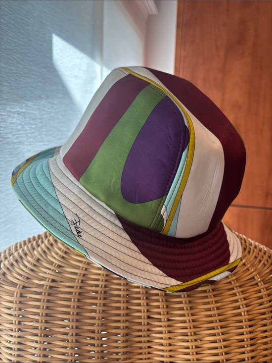Emilio Pucci Accessories - Vintage pucci bucket hat w original neiman marcus store tags!